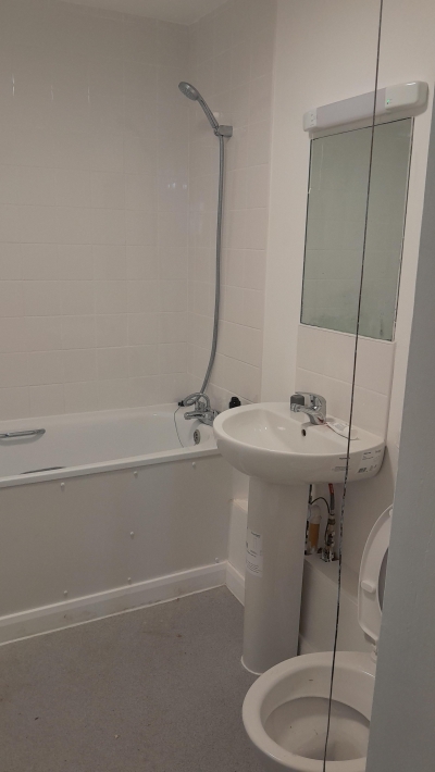 1 Bedroom Flat In 